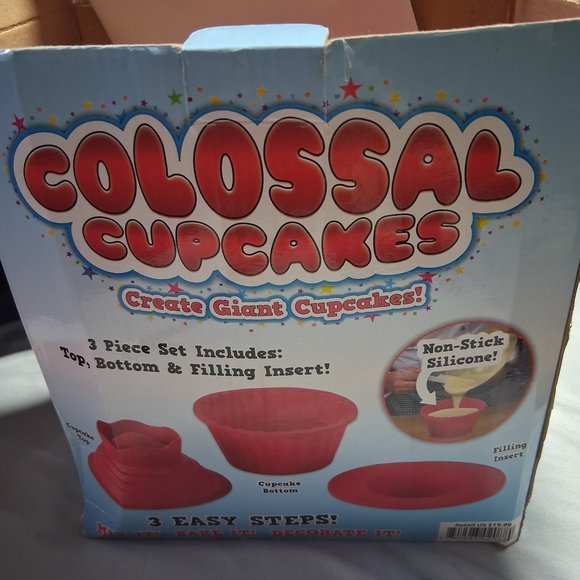 Colossal Cupcakes 3-Piece Baking Set - Multicolor - Picture 5 of 6